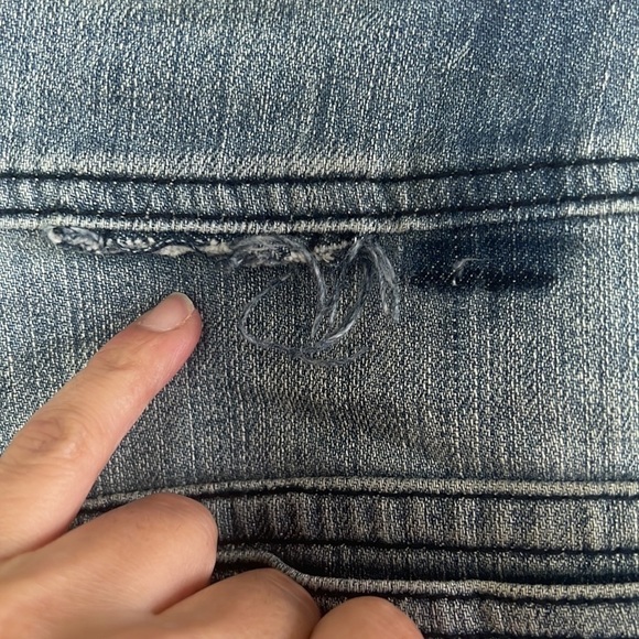 Review Women’s Light Blue Wash Denim Mini Skirt Size 31 - Picture 14 of 15